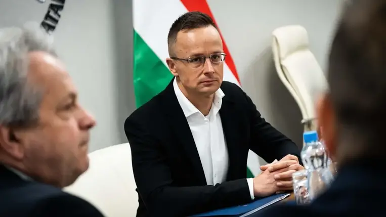 Szijjártó Péter az ENSZ-ben: Minden humanitárius segítséget megadunk, de kimaradunk a háborúból