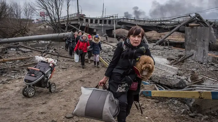 Működik a humanitárius folyosó: ötezer civil hagyta el biztonságban Szumi városát