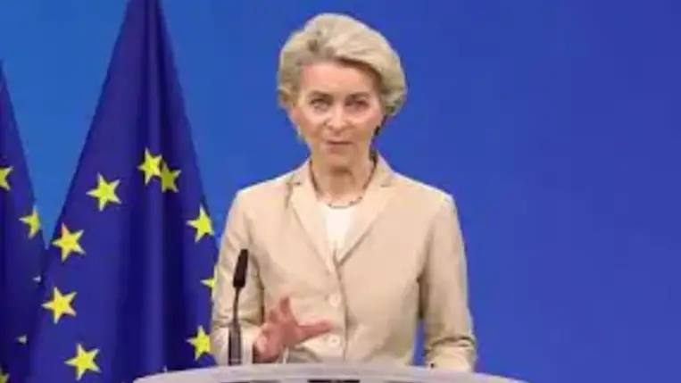 Az EU vezetői beleegyeztek a gáz, a cseppfolyósított földgáz (LNG) és a hidrogén közös vásárlásába, annak érdekében, hogy lenyomják a fogyasztói árakat - közölte az Európai Bizottság elnöke Brüsszelben, a tagállamok vezetőinek kétnapos csúcstalálkozóját követően, pénteken.