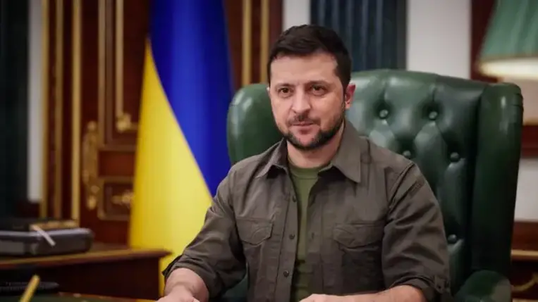 Az ukrán elnök videókapcsolással vesz részt a rendkívüli NATO-csúcson