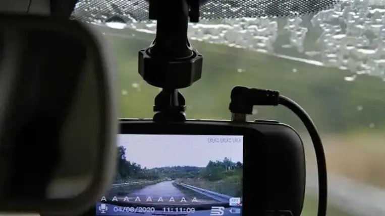 Ukrajnában betiltották a videoregisztrátorok használatát