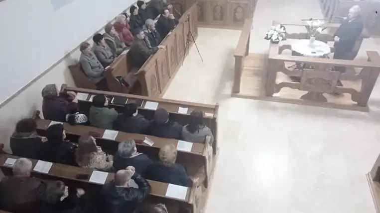 Ideje ébredni, foglalhatjuk össze a március 14–18. között Tiszaújlakon megtartott evangelizációs hét üzenetét. 