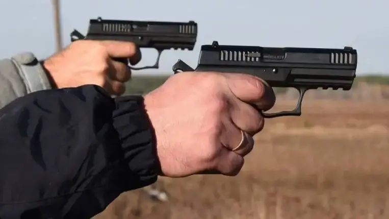 Hatályba lépett a törvény: minden civil kaphat lőfegyvert, és büntetlenül ölheti az orosz agresszorokat