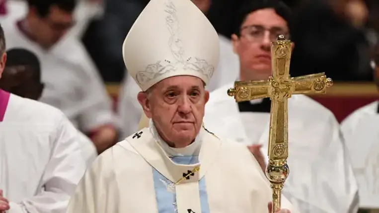 Ferenc pápa egészségügyi segélyt küld Ukrajnába