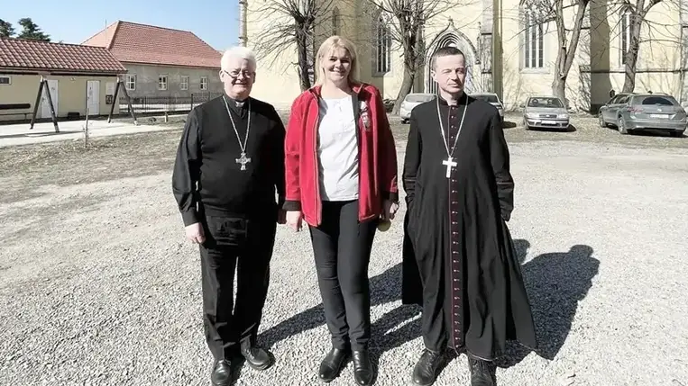 Nemes feladatot vállalt magára a beregszászi Szent Anna Karitász, amelynek tagjai ingyen konyhával, közösségi élettel próbálják jobbítani a segítségre szorulók helyzetét.