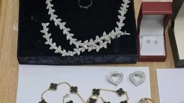 Több millió dollárral akarta átlépni a román határt az Ukrajnából menekülő pár