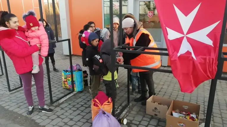 Menekültek és segítők - Háborús időkben még inkább szükség van az emberségre