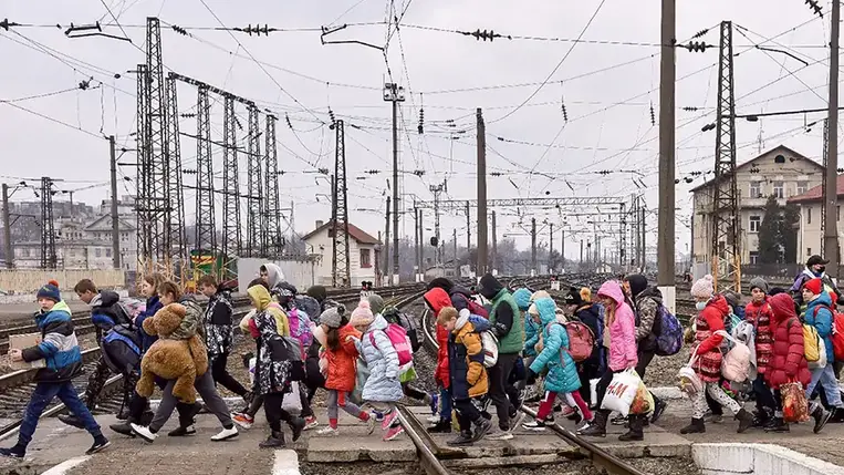Egymillió ember menekülhet Németországba Ukrajnából az orosz invázió miatt a szövetségi kormány frissített előrejelzése szerint - írta a Bild am Sonntag (BamS) című német vasárnapi lap.