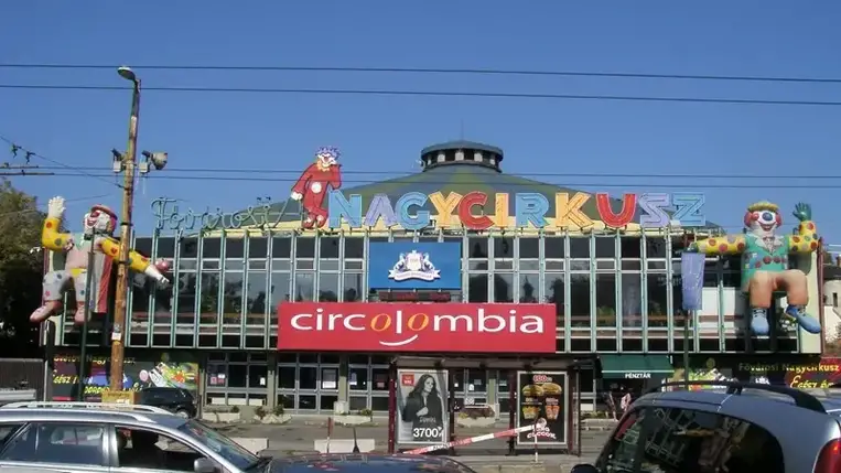 Több mint száz ukrán cirkuszművész menekültet lát el a Fővárosi Nagycirkusz