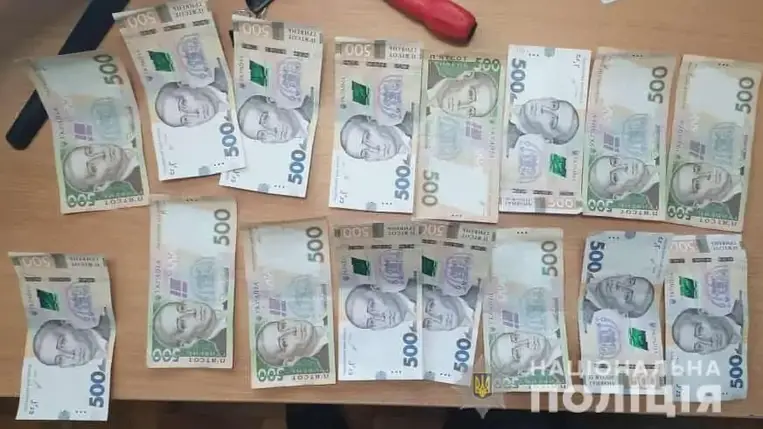 Elfogták: Légiriadó alatt rabolta ki áldozatát egy nő  Munkácson (Video)