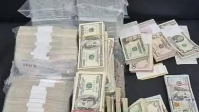 Több millió dollárral akarta átlépni a román határt az Ukrajnából menekülő pár