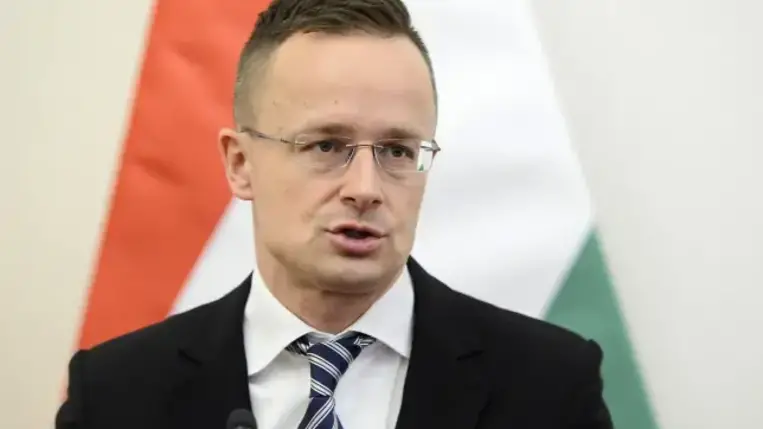 Szijjártó: a NATO nem résztvevője a háborúnak