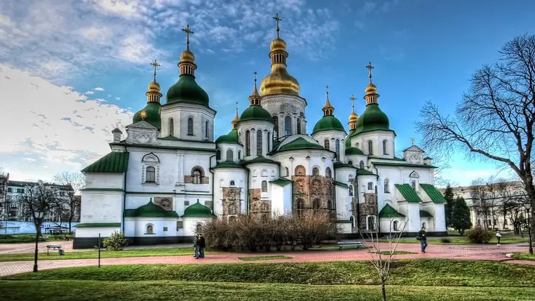 Ukrajna az UNESCO-hoz fordult a kijevi Szófia Székesegyház elleni orosz támadás veszélye miatt