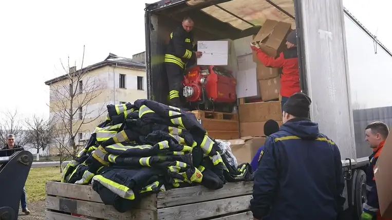 Három kamion tűzoltófelszerelést kapott Kárpátalja