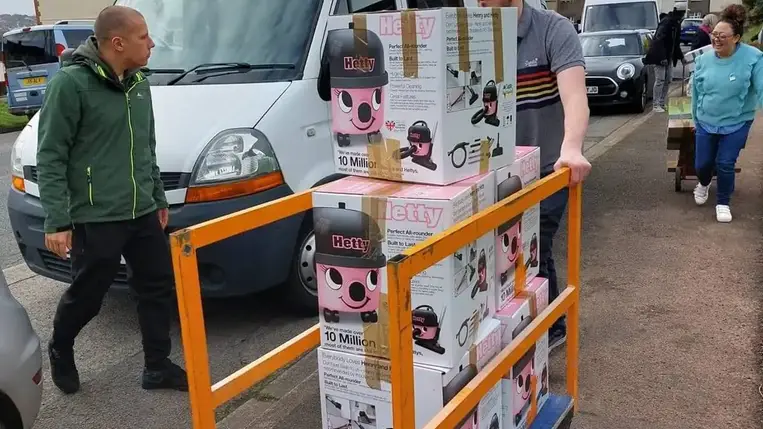 Segélyakció Walesben