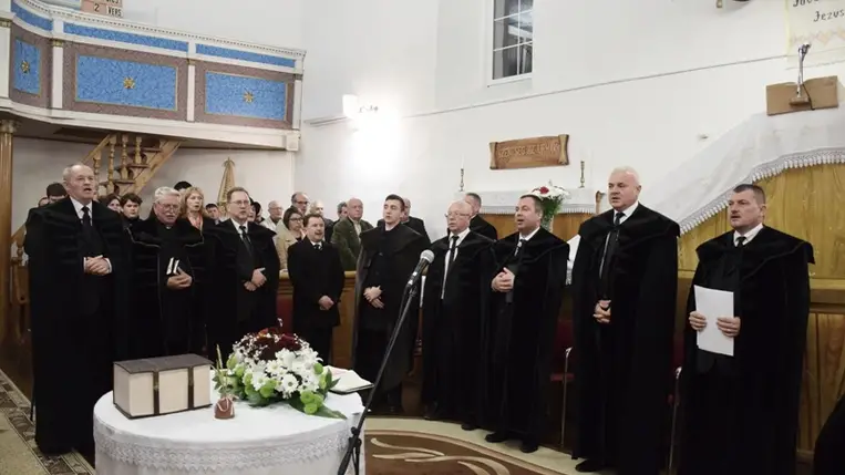 Hálaadás Verbőcön a megújult templomért. Fotó: Kovács Erzsébet