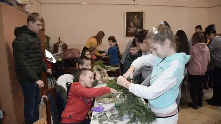 Adventi foglalkozás a beregszászi római katolikus egyházközségben. Fotó: Kovács Erzsébet