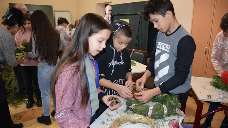Adventi foglalkozás a beregszászi római katolikus egyházközségben. Fotó: Kovács Erzsébet