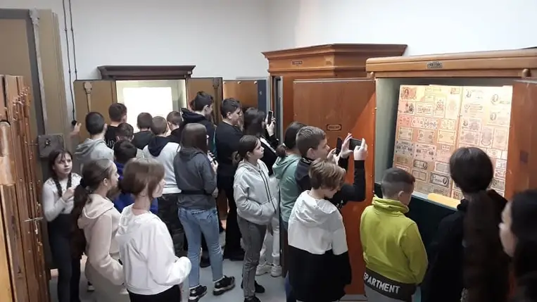 Tanulmányi osztálykiránduláson a beregszentmiklósi várkastélyban és a munkácsi Munkácsy Mihály Magyar Házban.