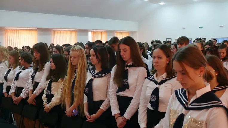 Az aradi vértanúkra emlékeztek a Rákóczi Főiskola szakgimnáziumának diákjai. Fotó: Kovács Erzsébet
