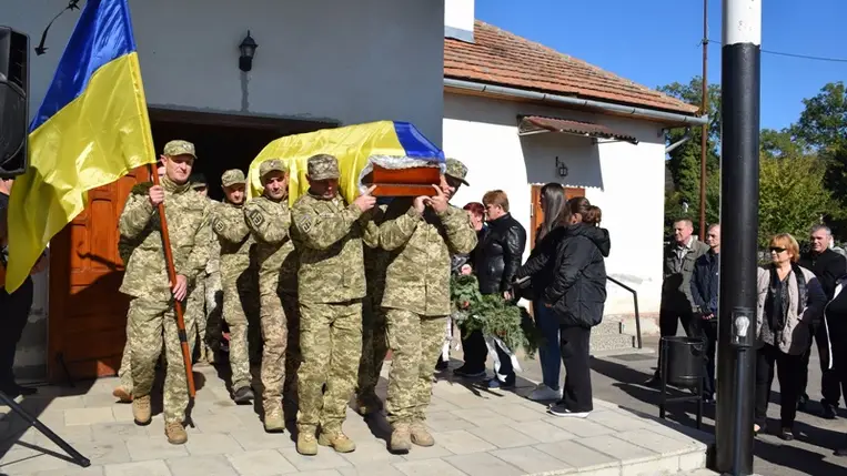 Beregszászon eltemették Háda Lászlót. Fotó: Kovács Elemér