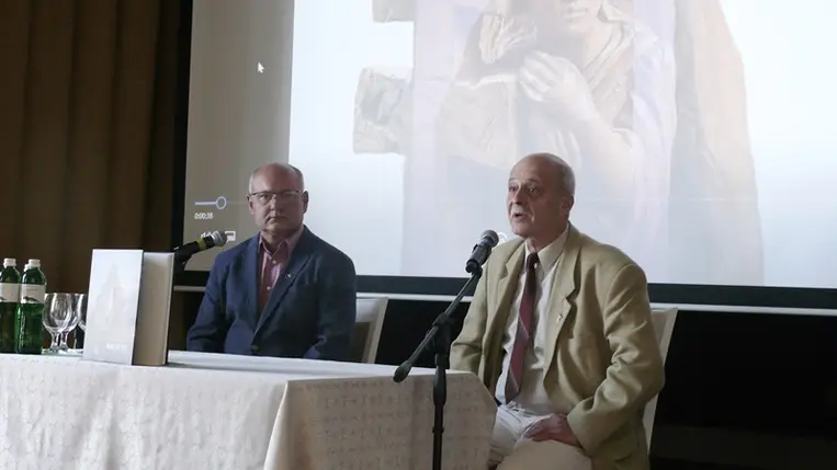 Könyvbemutató a Munkácsy Mihály Magyar Házban. Fotó: Kovács Erzsébet