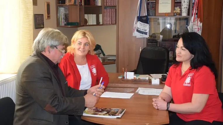 Ajándék a Katolikus Karitásztól - Táskába zárt szeretet