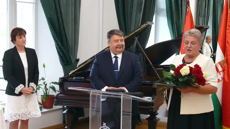 Magas állami kitüntetésben részesültek földijeink