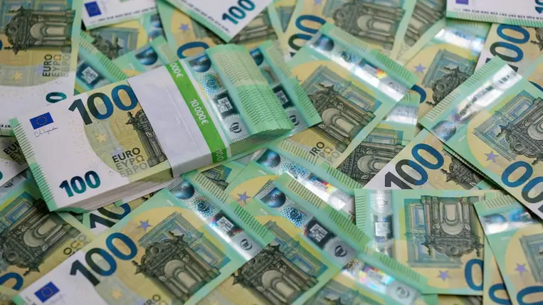 Bloomberg: az orosz gazdaság akár tíz évig is recesszióban maradhat