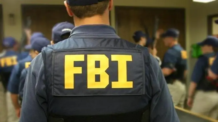 Orosz oligarcha érdekeltségébe tartozó ingatlanokat kutatott át az FBI