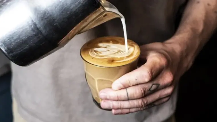 Reggeli előtt ezért nem jó kávézni