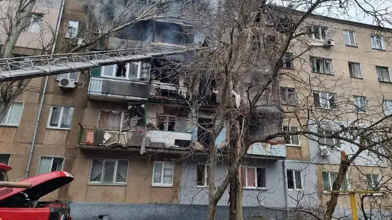 Az ukrán kormányfő megnevezte a háború okozta károkat