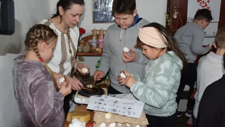 A húsvéti ünnepkör szokásai a Nagyberegi Tájházban. Fotó: Kárpátinfo/Kovács Elemér