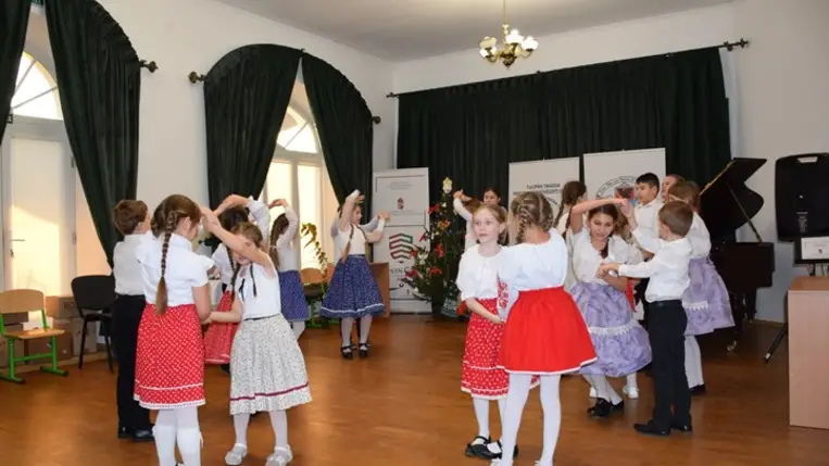 Ünnepváró koncert a Tulipán Tanodákban. Fotó: Kárpátinfo/Kovács Erzsébet