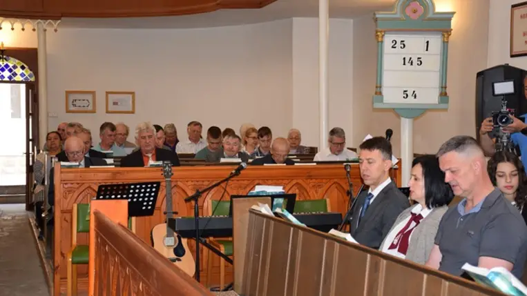 Harangszentelő hálaadó istentisztelet Munkácson. Fotó: Kovács Erzsébet