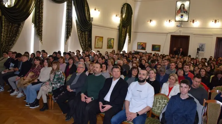 a Magyar Tudományos Akadémia (MTA) 2022 májusában sorra kerülő közgyűlésén Csernicskó Istvánt az MTA külső tagjává választották.