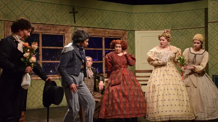 Háztűznéző a beregszászi magyar színházban. (Fotó: Kárpátinfo/Kovács Erzsébet)