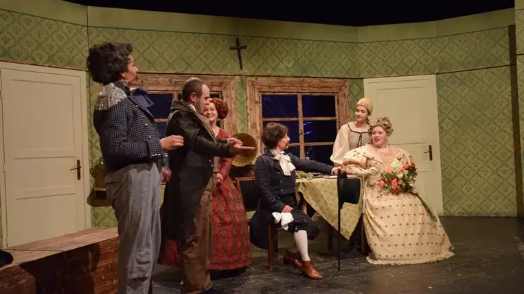 Háztűznéző a beregszászi magyar színházban. (Fotó: Kárpátinfo/Kovács Erzsébet)