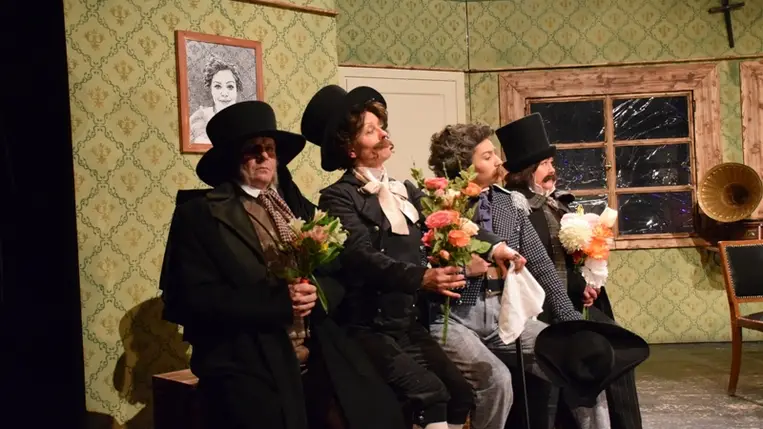 Háztűznéző a beregszászi magyar színházban. (Fotó: Kárpátinfo/Kovács Erzsébet)