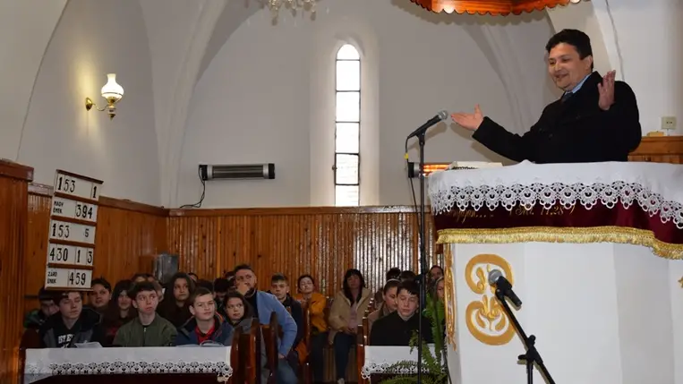 KRISZ ifjúsági csendesdélután Beregardóban. (Fotó: Kárpátinfo/Kovács Erzsébet)