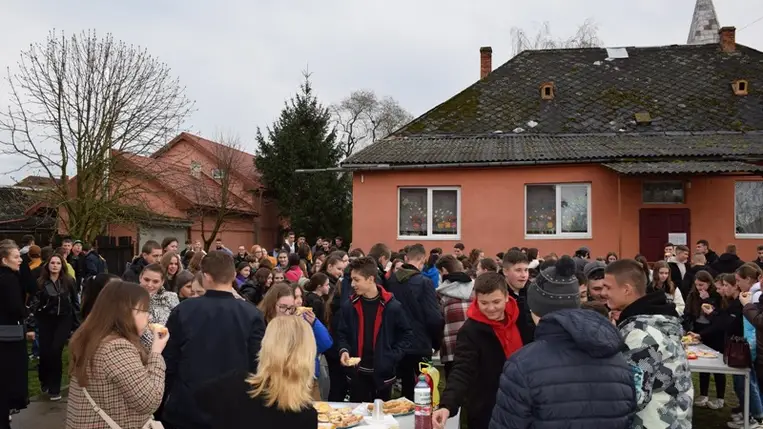 KRISZ ifjúsági csendesdélután Beregardóban. (Fotó: Kárpátinfo/Kovács Erzsébet)