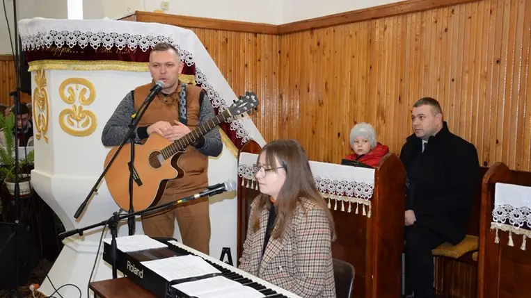 KRISZ ifjúsági csendesdélután Beregardóban. (Fotó: Kárpátinfo/Kovács Erzsébet)