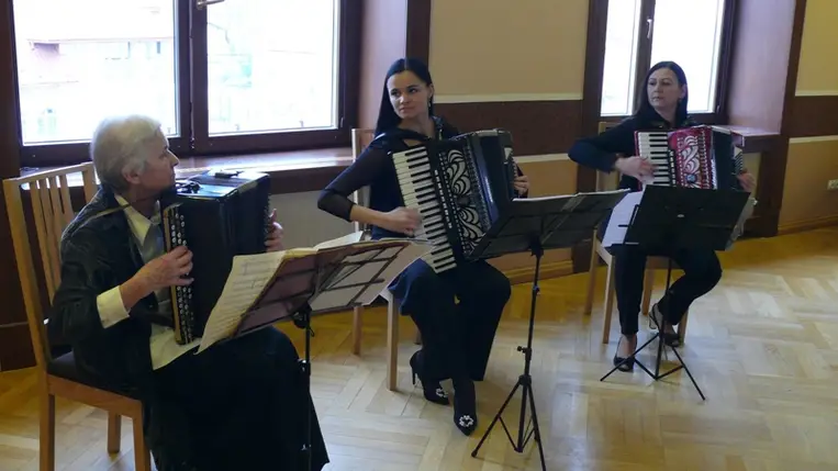A ’48-as forradalomra emlékezett a Beregszászi Keresztény Értelmiségiek Szövetsége. (Fotó: Kárpátinfo/Kovács Erzsébet)
