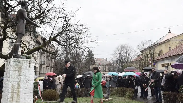 Március 15.: ünnepség Beregszászon. (Fotó: Kárpátinfo/Kovács Elemér)