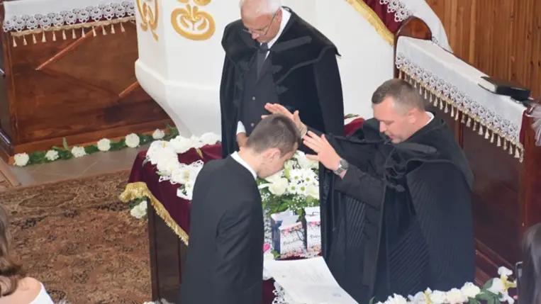 Konfirmációs istentisztelet Beregardóban. Fotó: Kárpátinfo/Kovács Erzsébet