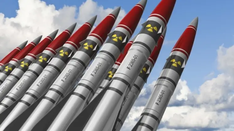 Világszerte nőtt a bevethető atomtöltetek száma