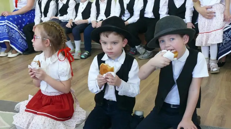 Farsangolás a P. Frangepán Katalin Gimnázium beregszászi bázisóvodájában. (Fotó: Kárpátinfo/Kovács Erzsébet)