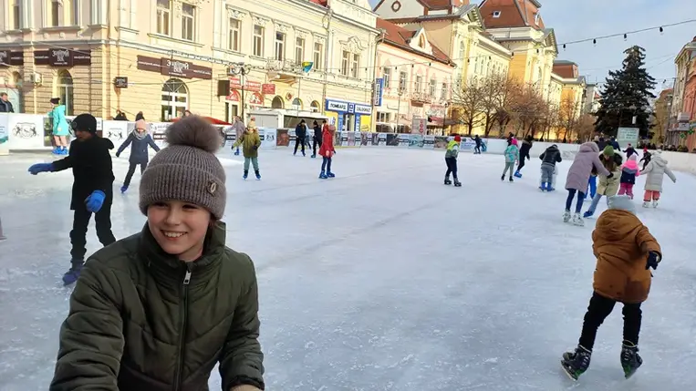 Korcsolyázás és teadélután a nagycsaládosoknál