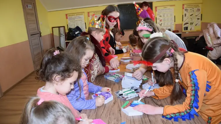 A máltaiaknál farsangoltak a KMNE gyermekei. Fotó: Kárpátinfo/Kovács Erzsébet