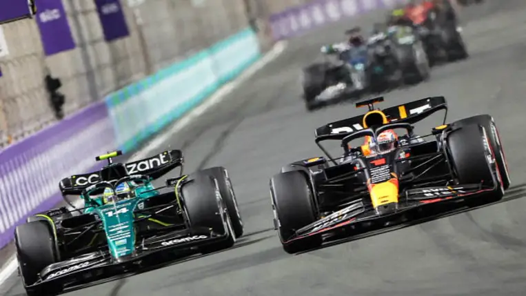 Érik az újabb botrány az F1-ben, csalással gyanúsítják a Red Bullt